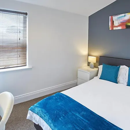 Host & - Gresham House * Middlesbrough